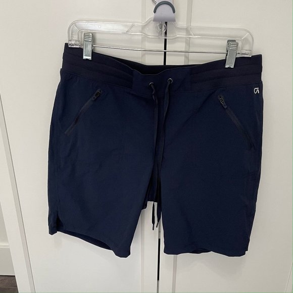 GAP Fit Shorts - Picture 1 of 3